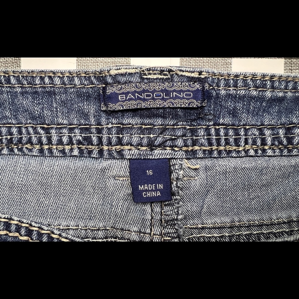 3/$20 Bandolino Inara Rhinestone Jeans - Picture 3 of 5